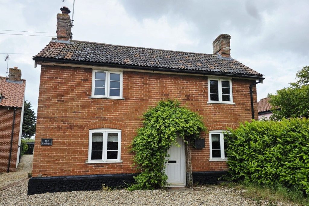 A cosy Suffolk cottage in Honington.